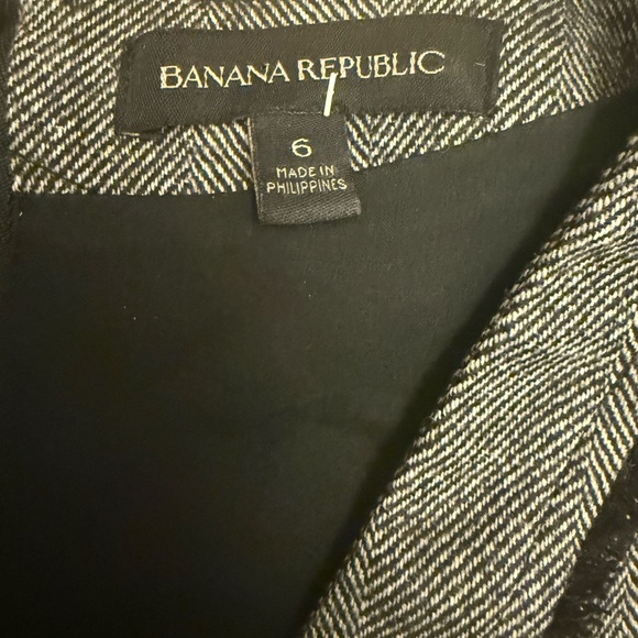 Banana Republic Gray and Black V-Neck Mini Dress - Picture 8 of 9